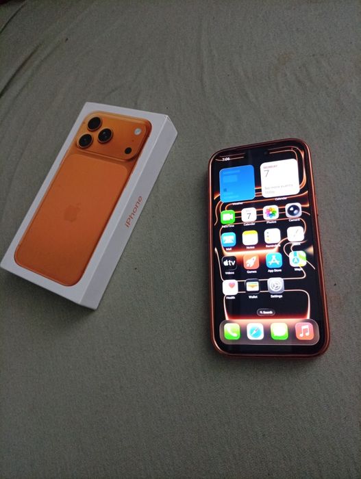 iPhone 17 pro max contrafăcut