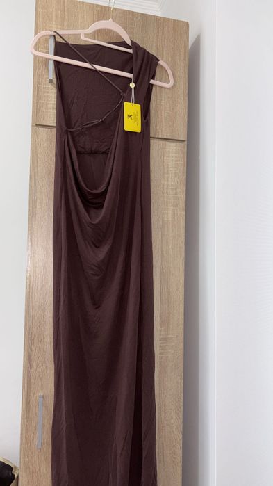 Rochie Louis Vuitton maro jerseu slinky elastic,cu spatele gol