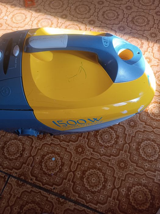 Пылесос  моющий б/у.