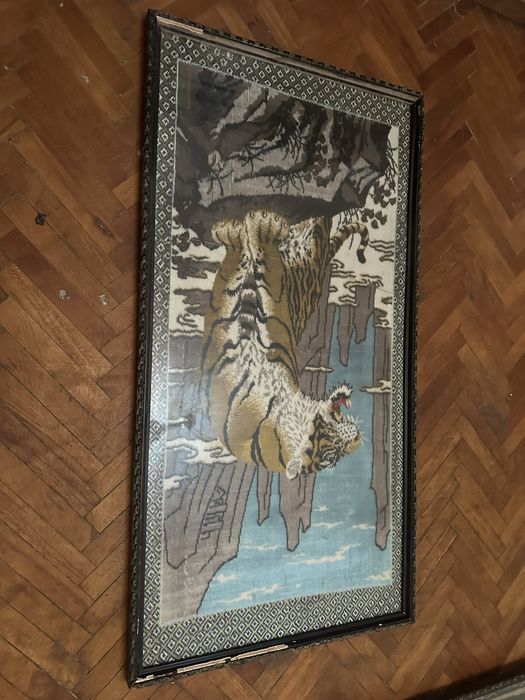 Tablouri tapitate vechi