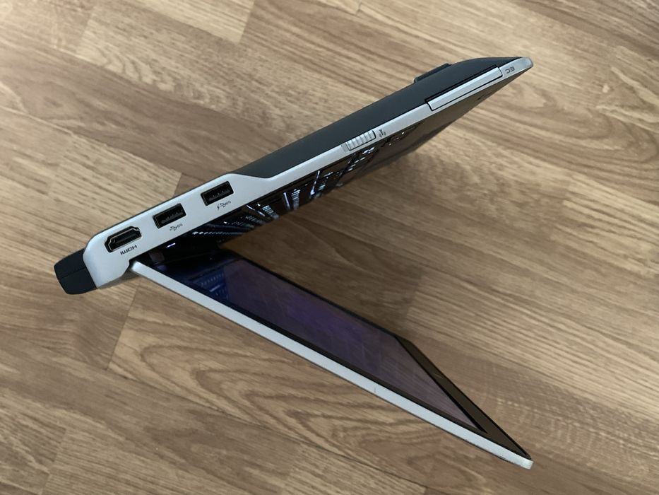 Laptop Dell intel core i5,tastatura luminata,Wind 10,320gb m,4gb ram .