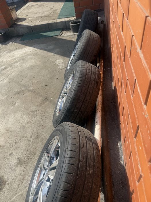 Продам диски с резиной на мерседес