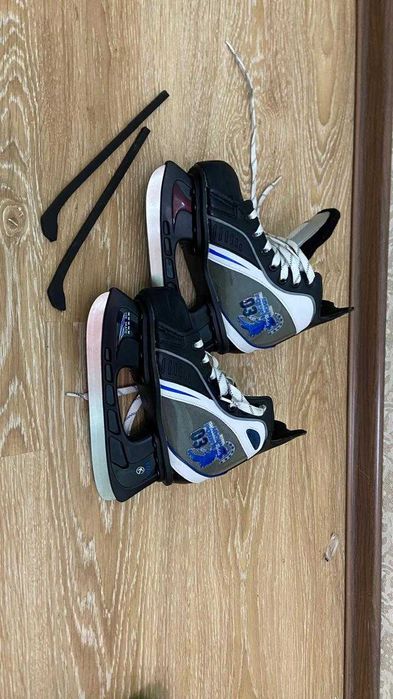 Коньки сатылады 35размер для хоккея