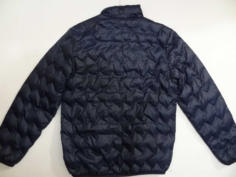 Adidas Originals,размер S,олекотено мъжко пухено яке.