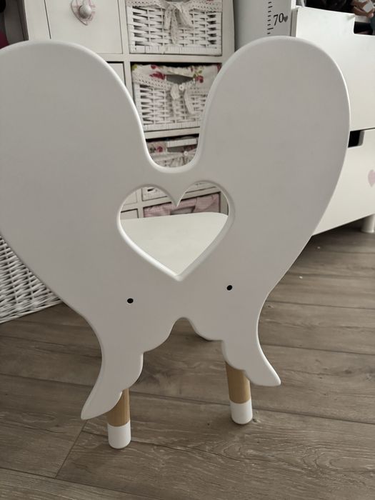 Стул детский с крыльями