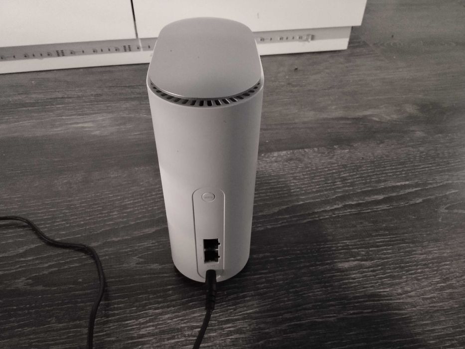 страхотен ултра бърз 5G СИМ рутер за мобилен интернет на Иетел