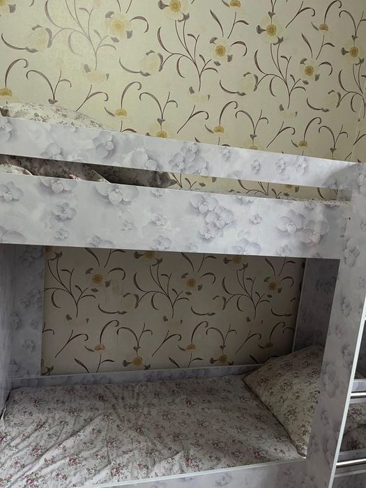 Детская мебель кровать и стол