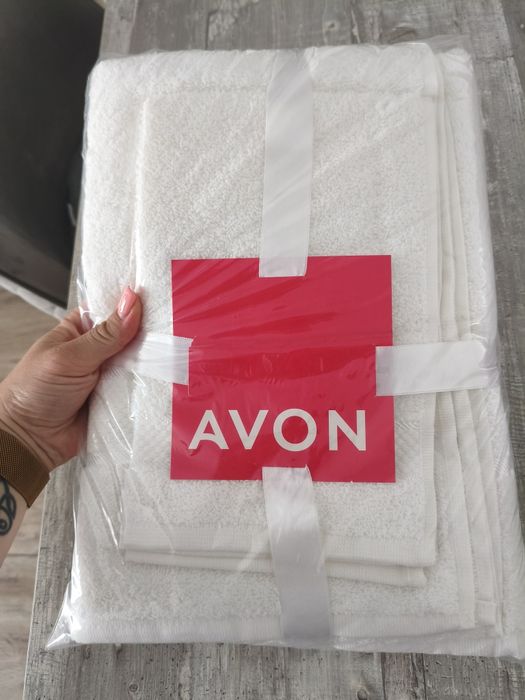 Set prosoape baie/ Avon/ absorbție excelenta/ prosoape albe/ noi