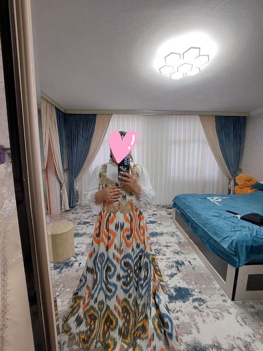 Ansambl kelinlar uchun toza margilon adras