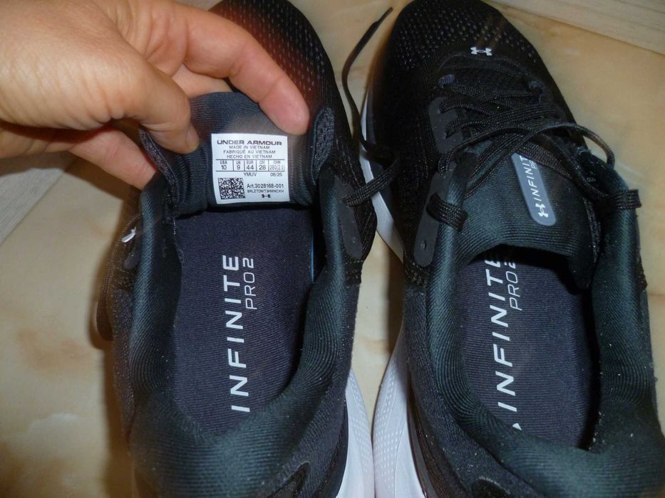 Under Armour маратонки №44