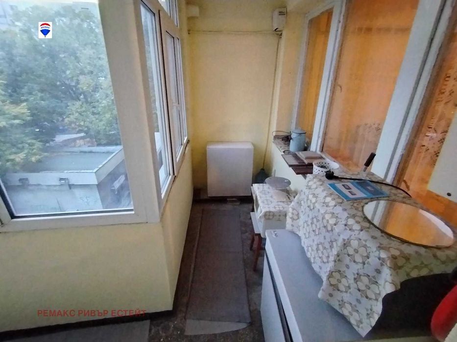 Дава се под наем Двустаен апартамент в Русе, Широк център - 60 кв.м за 255 € - Снимка #2