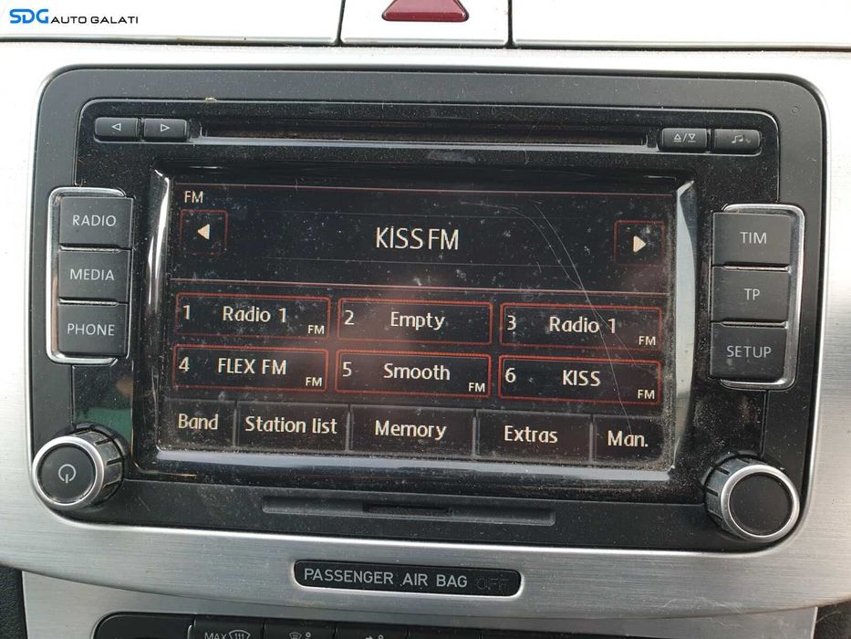 Radio CD Player Fara Safe Code Volkswagen Passat CC 2008 - 2012 Cod 3C8035195 [C3876]