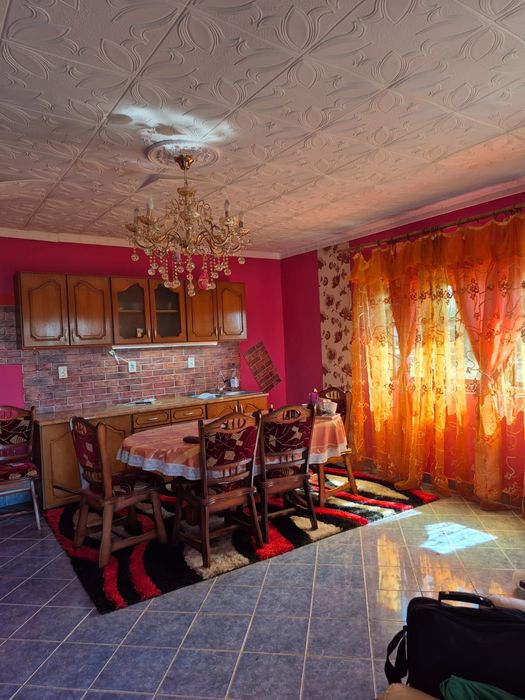 Casa cu 3 camere in Acatari