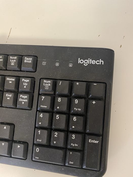 Продам клавиатуру logitech