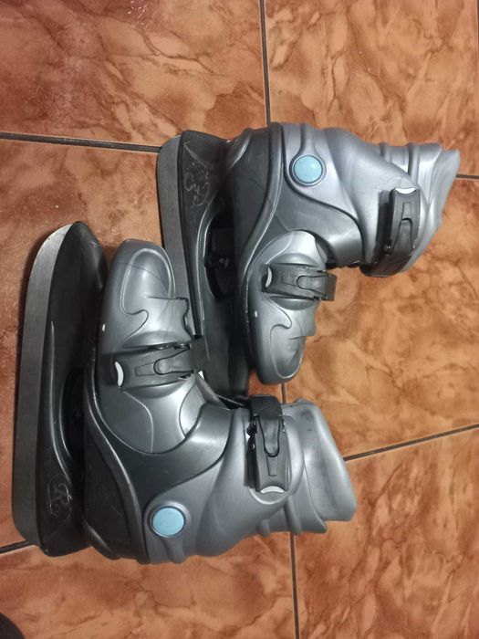 Patine reglabile mărimea 34-37,