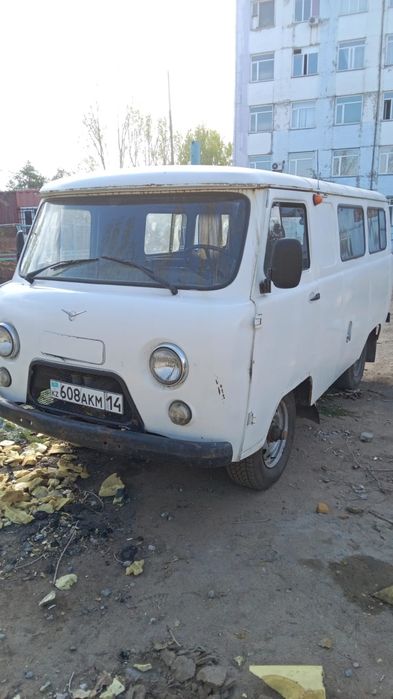 Продам УАЗ 2005 год