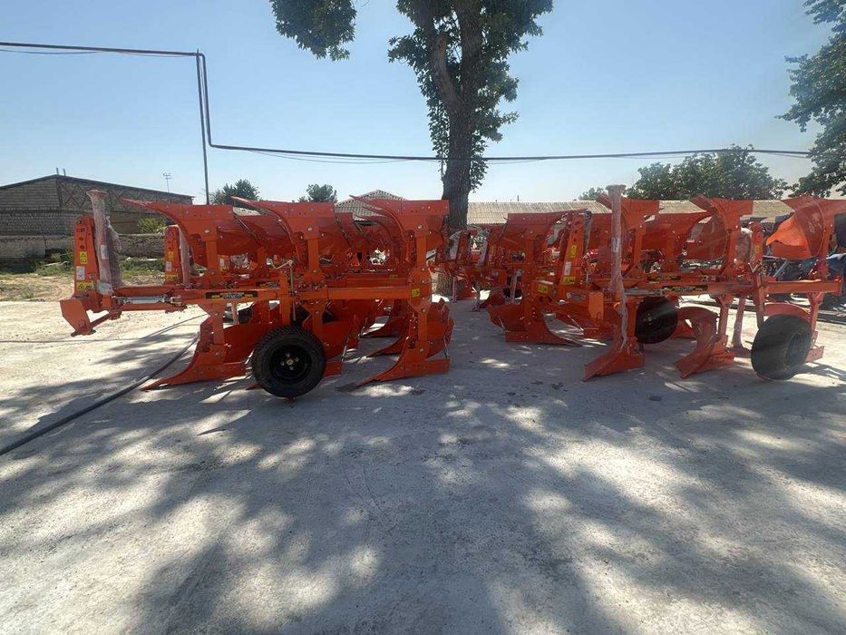 Плуг оборотный 3-х корпусный (2+1)