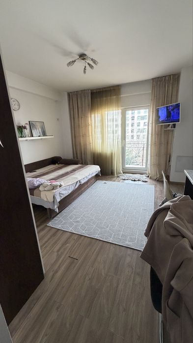 Militari Rezidens. Garsoniera  open spase, spatioasa.