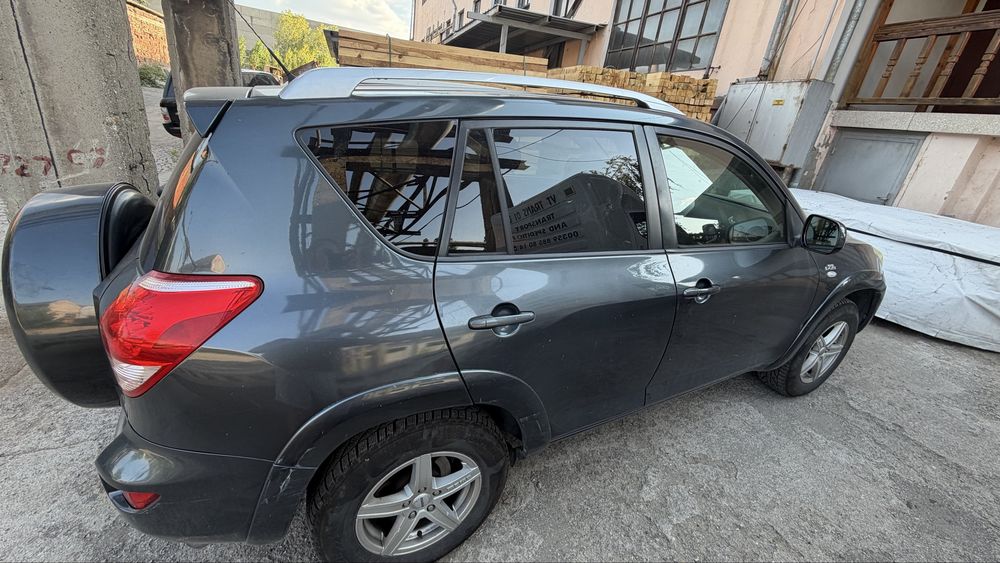 Toyota rav4 d-cat 2.2 177 за гарнитура на главата