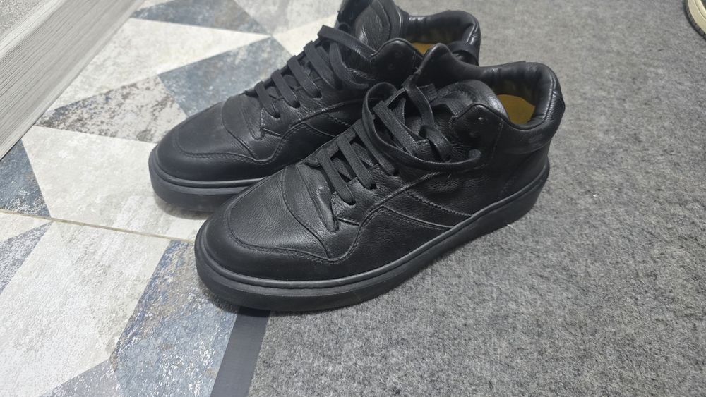 Продам мужскую обувь