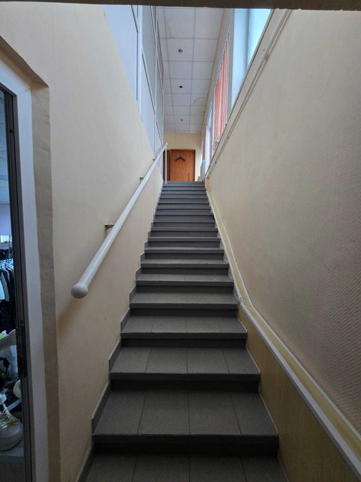 продам ДВУХЭТАЖНОЕ здание в районе рынка