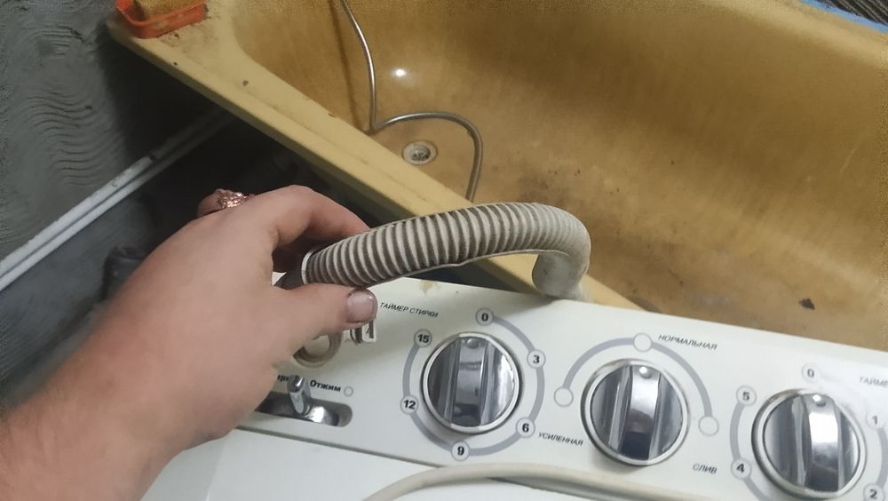 Продам стиральную машинку