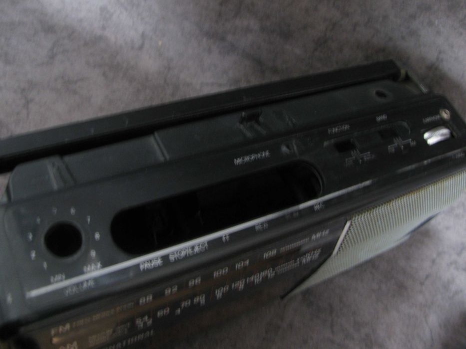 Кутия  ,  за  Радиокасетофон   ,  Отлична