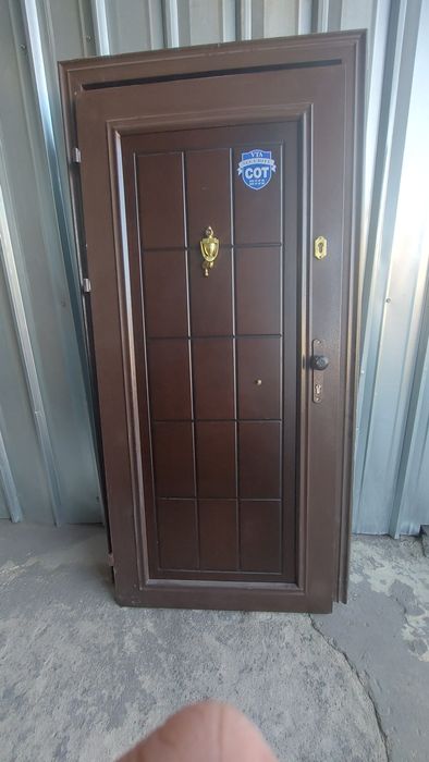 Входна Блиндирана Врата