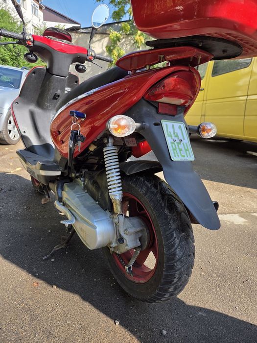 Vand scuter KeeWay Focus 50cc perfect functional adus din Germania