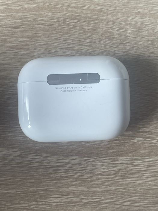 AirPods Pro 3 folosite