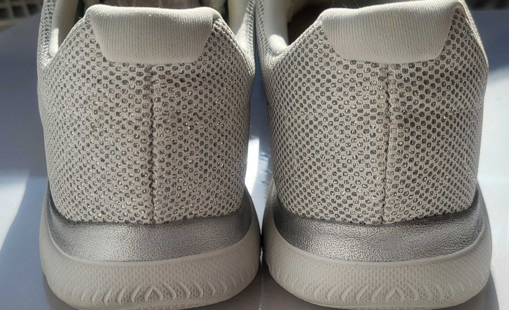 Pantofi sport dama originali,  SKECHERS nr.39, deosebiti, aproape noi