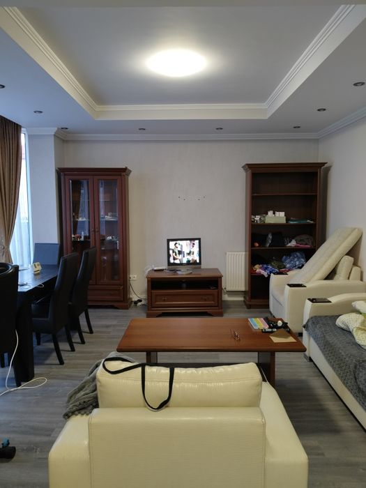 Închiriez casă Florești