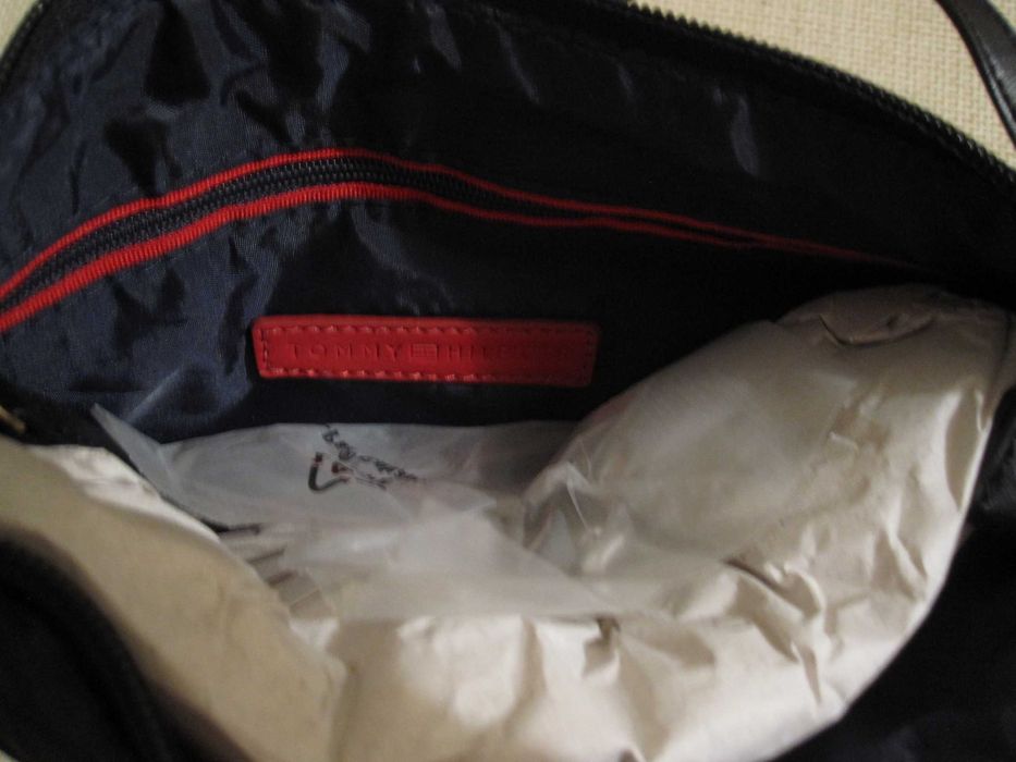 Оригинална чанта Tommy Hilfiger от USA