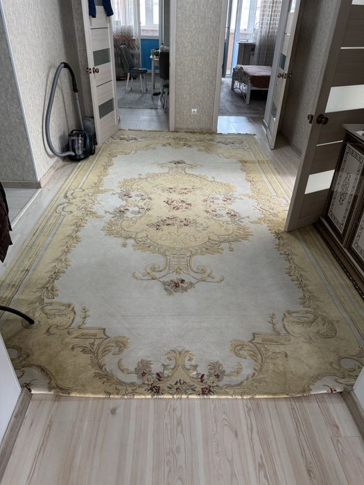 Ковры б/у разных размеров (5/2, 4/3, 4/2.5)