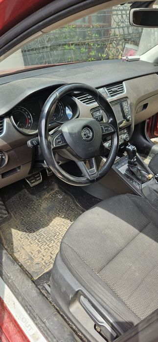 Ofer servicii de detailing la domiciliu