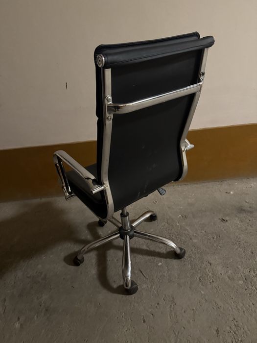 Kreslo sotladi srochna