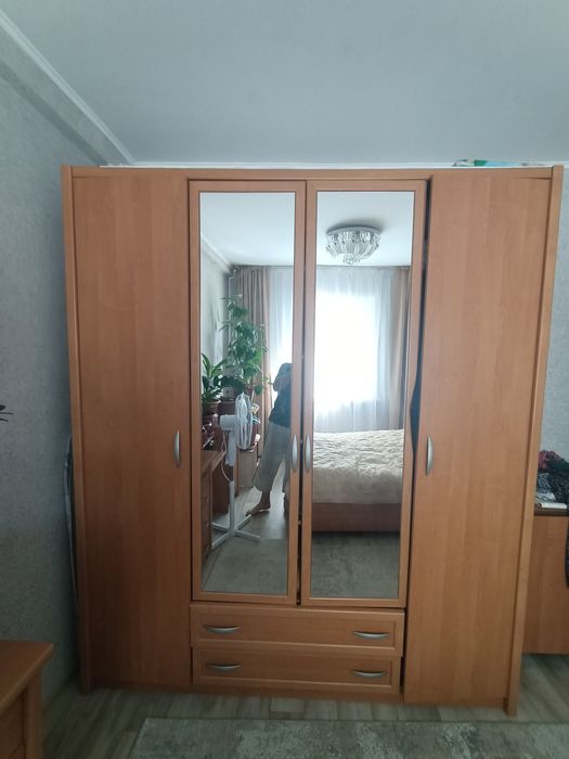 Шкаф для одежды.