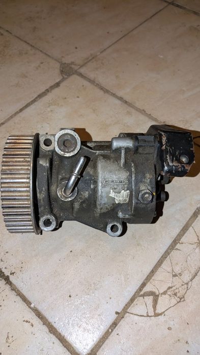 Set Injectoare și pompa de injectie 1.5dci