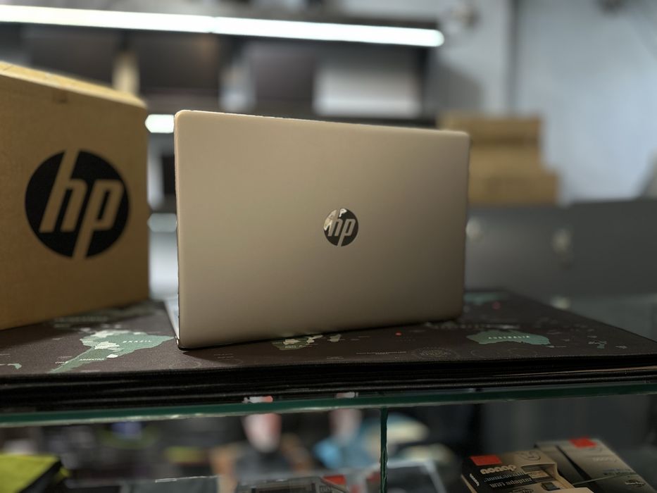 Офисный ноутбук HP intel core i7-1255U 8/512