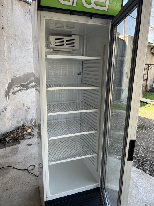 Артел витрина холодилник
