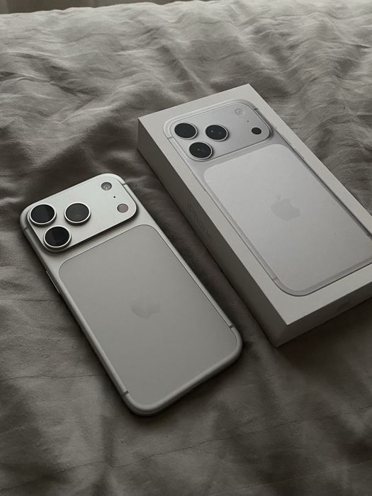 Iphone 17 pro ( с Гаранция към Зора и на 0 цикъла )