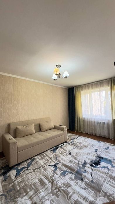 Чиланзар 1 м.Новза Хамза 1/4/4 кирпич 30м²