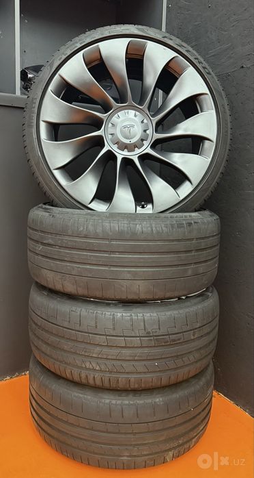 Диски с балонами для Tesla Model 3 Performance 235/35/20