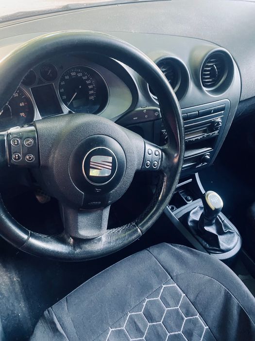 продавам Сеат Ибиза 2007 1.4i 2200 евро