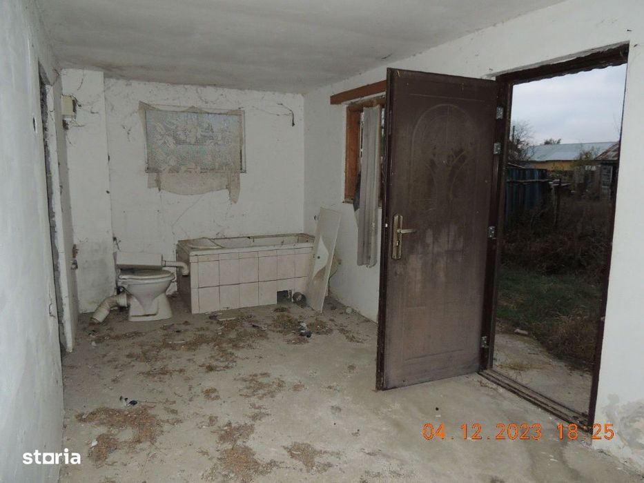 COCANI - CREVEDIA, Casa P+M + Teren - 300 mp