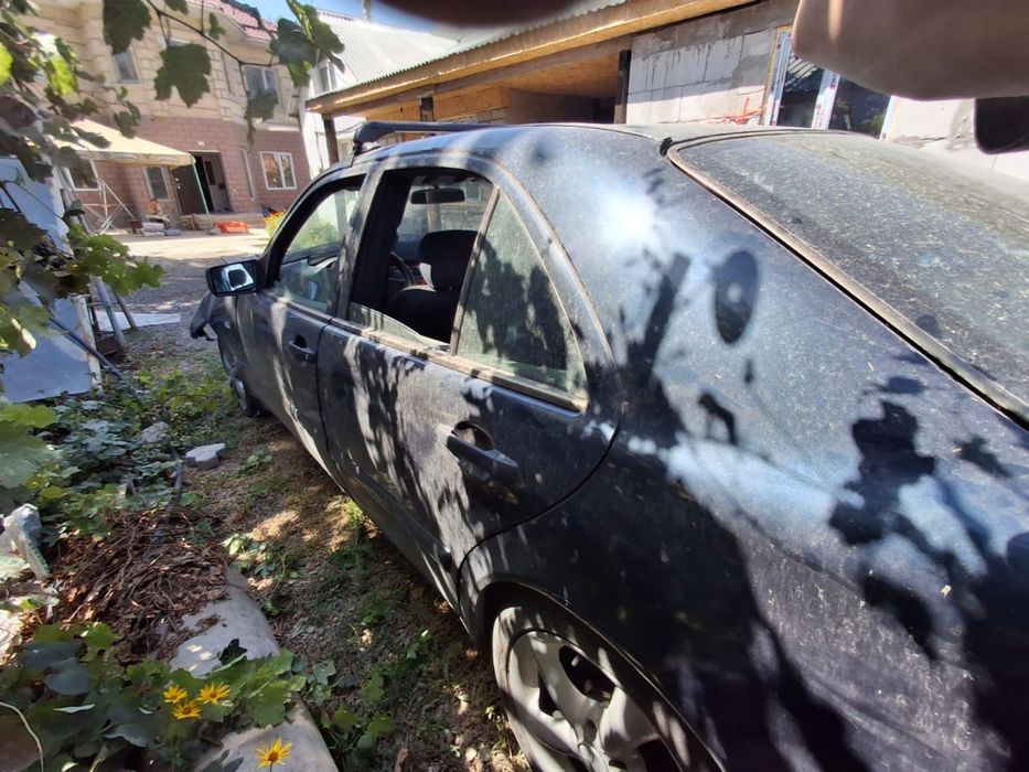 Запчасти Мерседес Бенц Е200