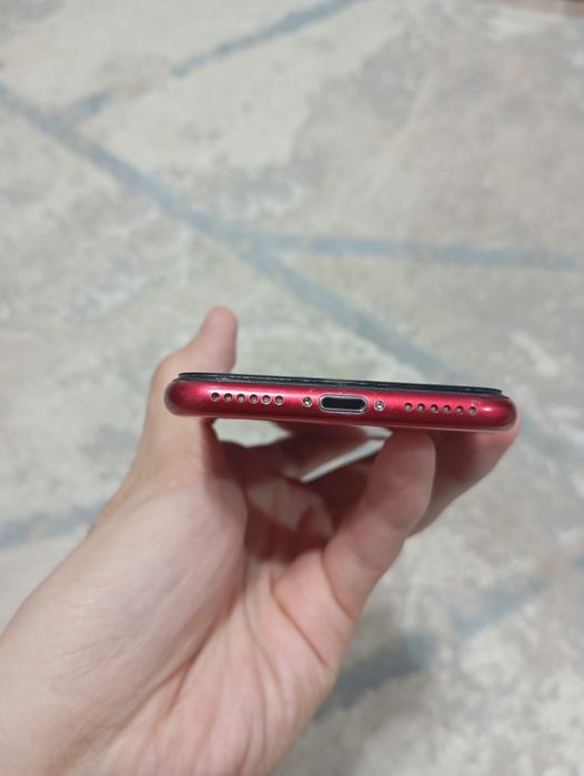 iPhone SE 2020 продам