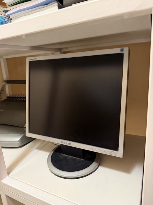 Принтер Xerox и мониторы samsung