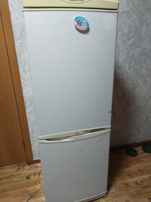 Холодильник LG бу