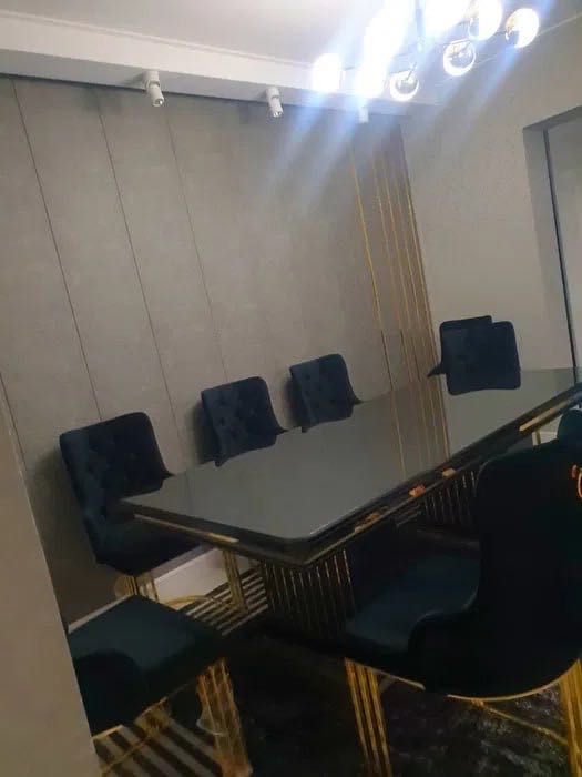 между  мечетями: Кух ота, Термизий, Тахтапул.
Чорсу, Ривьера Корзинка,